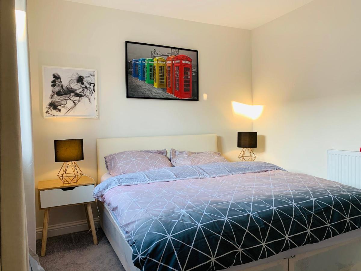 Alpha, Private Double Room, City Centre, Free Parking, Sittingbourne, Kent מראה חיצוני תמונה